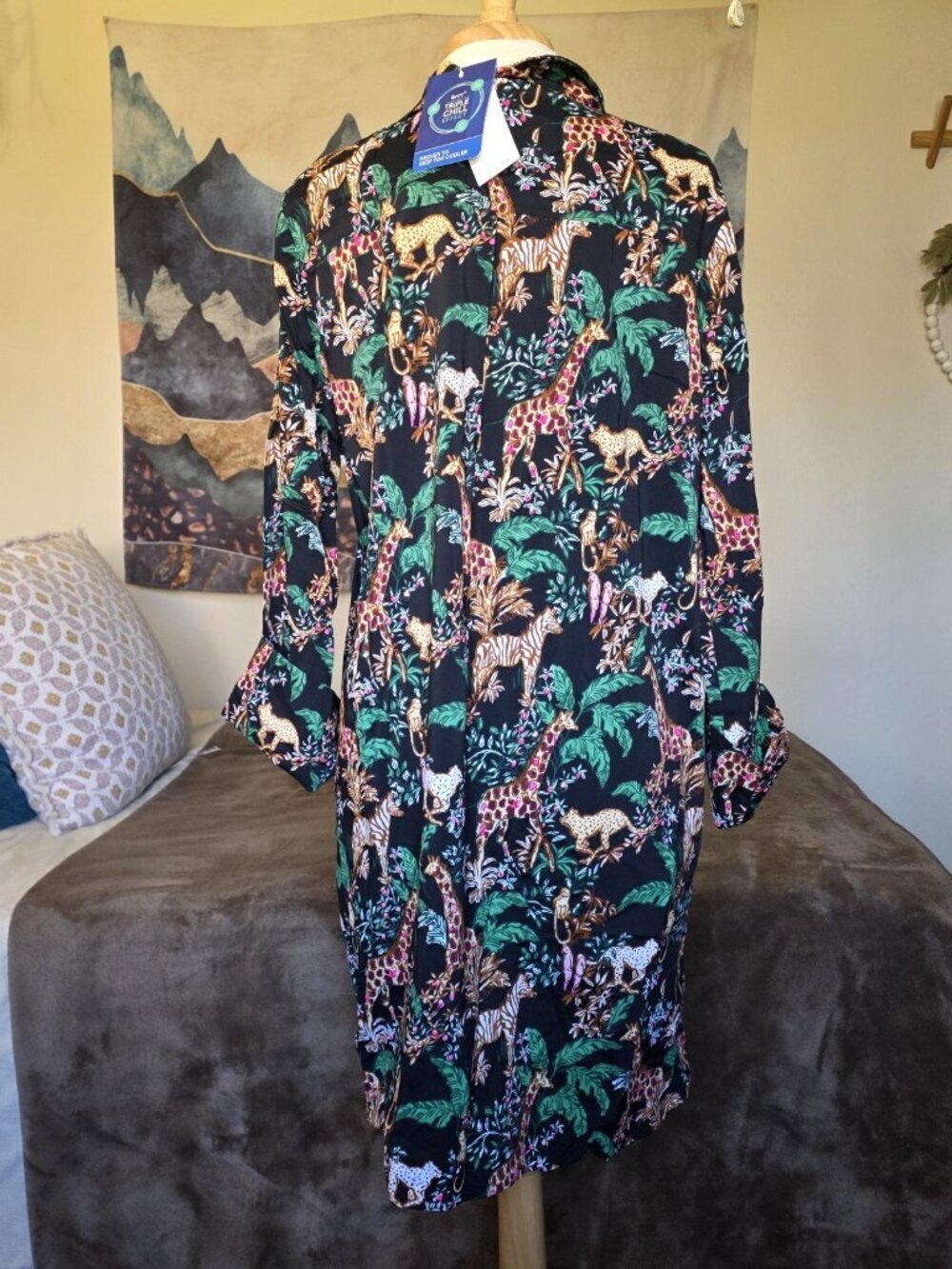 Lilly Pulitzer Chessie Dress XL UPF 50+ Luxletic Dancing in the Moonlight NWT - Picture 8 of 16